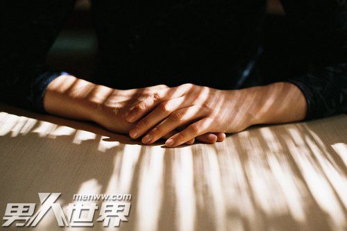 要生活得漂亮，需要付出极大的忍耐   孤独寂寞伤感女生意境唯美图片大全