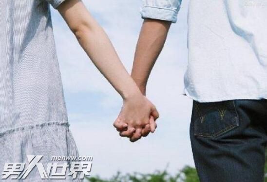 和女生约会什么时候可以牵手