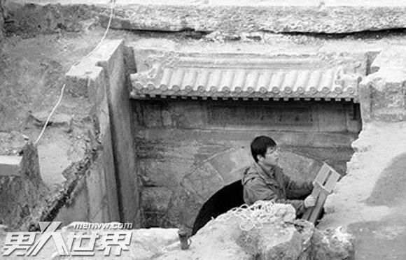 李莲英墓为什么只有头