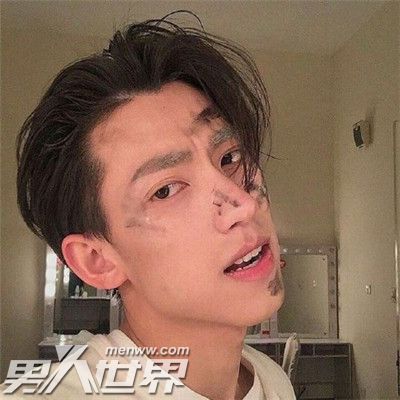 脚踏两只船的男人特点