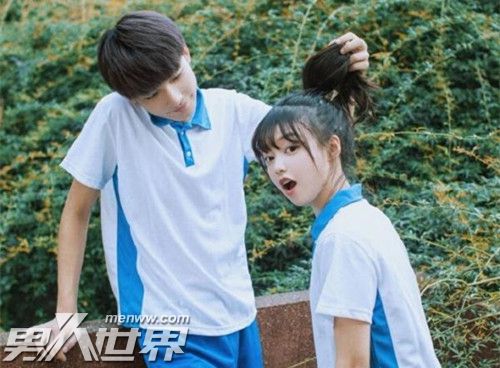 一个男人想泡你的表现