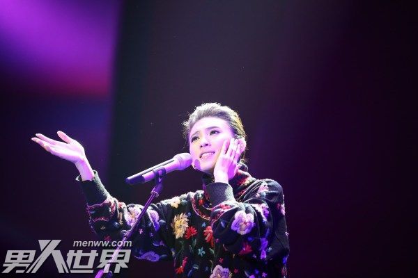 戴佩妮宣布不当妈