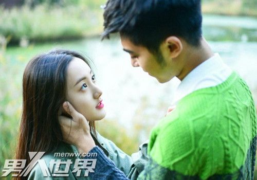 男人在什么情况下会亲吻女人