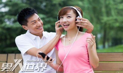 女生同意你追她的表现