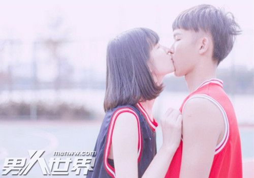 女生接吻为什么要闭眼