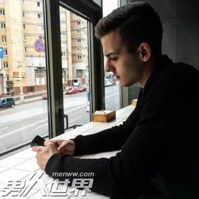 脚踏两只船的男人特征