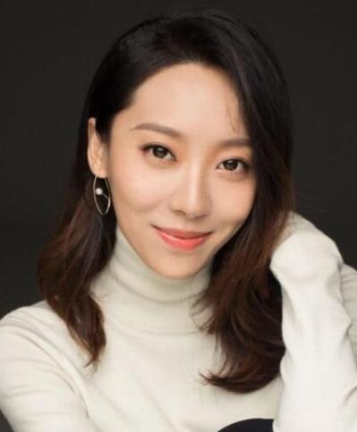 新喜剧之王女主角是谁