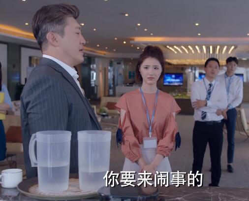 逆流而上的你刘艾的老板是谁演的
