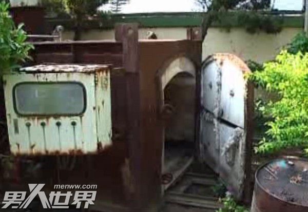 洪若潭焚化炉灭门案