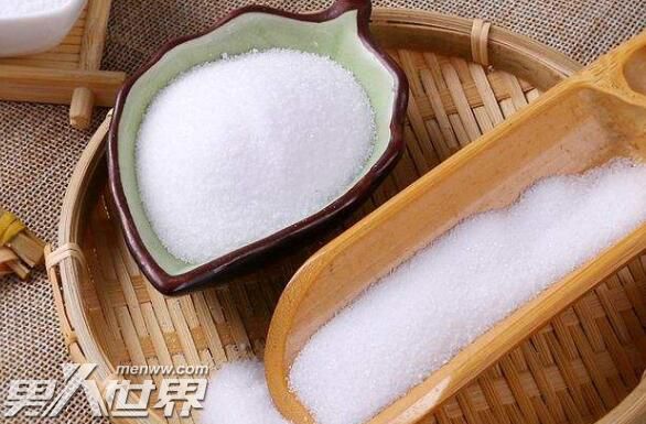 鼻翼两边特别容易出油怎么办