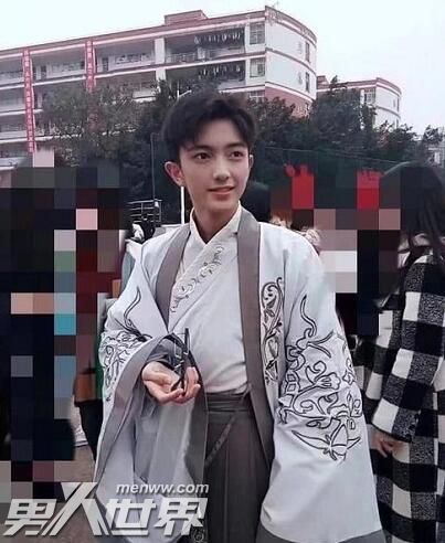 中国诗词大会宋明糠哪个学校的