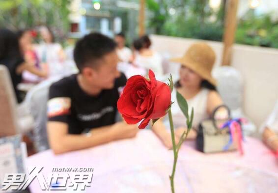 约会女生不说话是什么意思