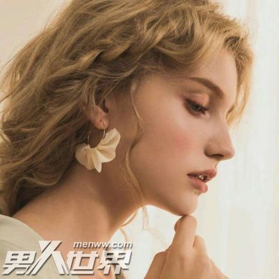 聊了半个月的女生不主动找你了