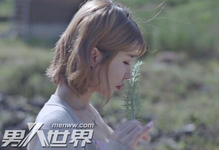 张沫凡家是干嘛的