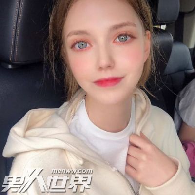 女生默认你追她的表现