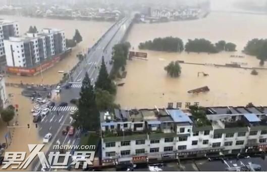 安徽歙县因暴雨高考语文延期