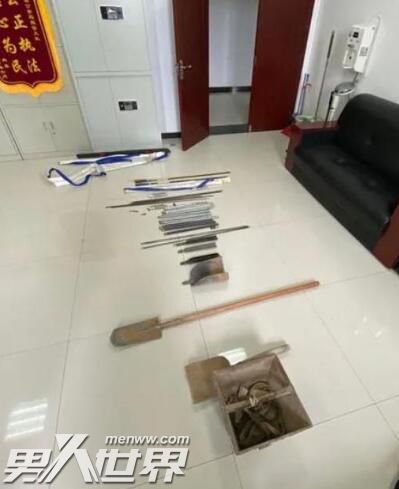 合谋盗古墓挖一米就放弃
