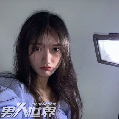 暧昧对象和其他女生暧昧