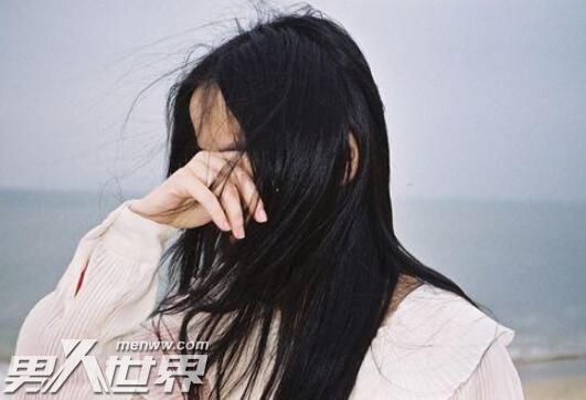 男人说女人疑神疑鬼是什么意思