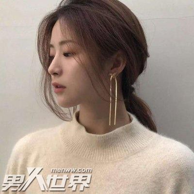 和女同事走太近女朋友要分手