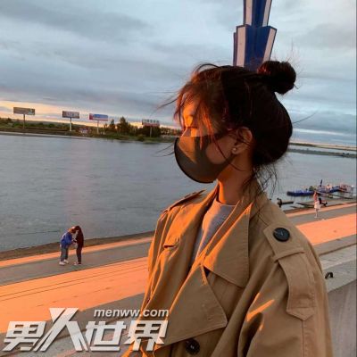 女生相亲迟到说明什么