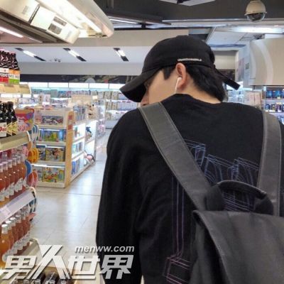 女生主动和你搭话是什么意思