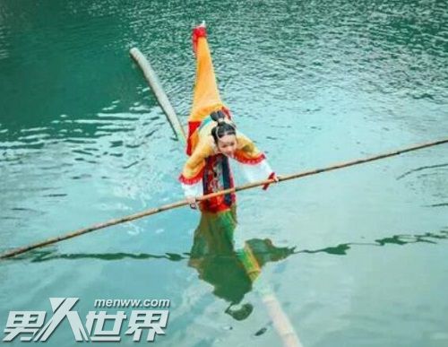 独竹漂杨柳资料年龄多大