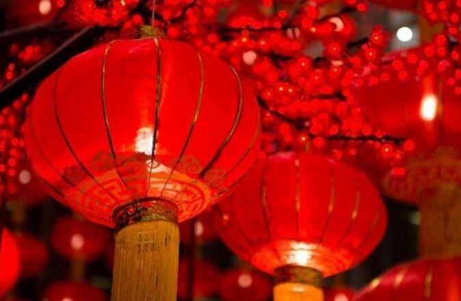 元旦为什么要挂灯笼 元旦要吃什么东西